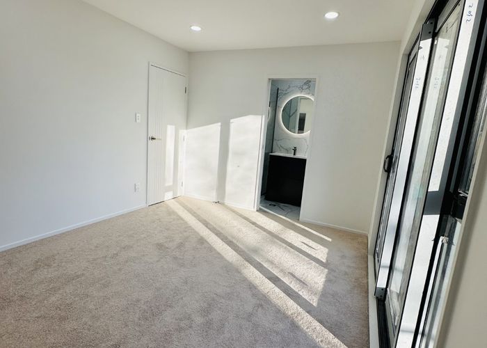  at 1C Edward Avenue, Henderson, Waitakere City, Auckland