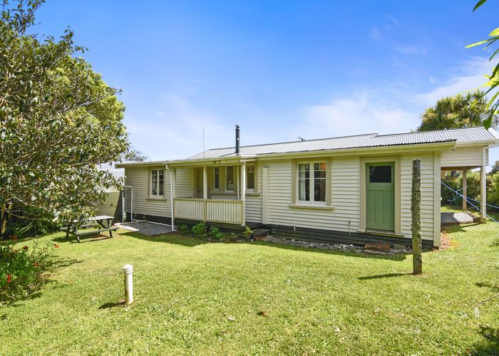  at 15 Cargills Road, BARRYTOWN, RUNANGA