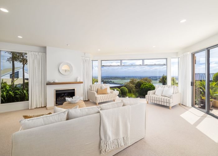  at 6 Inverness Lane, Redcliffs, Christchurch