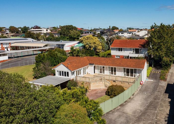  at 42 Bolton Street, Blockhouse Bay, Auckland City, Auckland