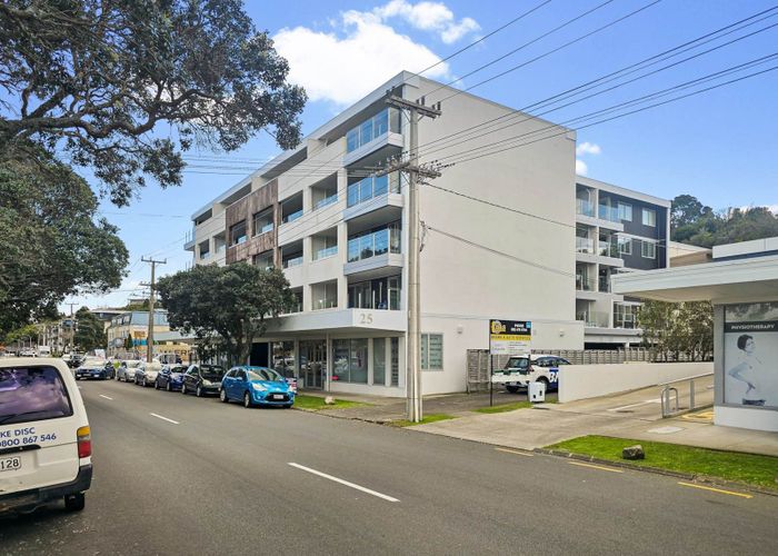  at 411/25 Bute Road, Browns Bay, North Shore City, Auckland