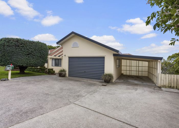  at 17 Charlotte Street, Stanmore Bay, Whangaparaoa