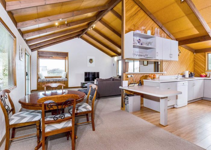  at 12 Lilburn Crescent, Massey, Waitakere City, Auckland