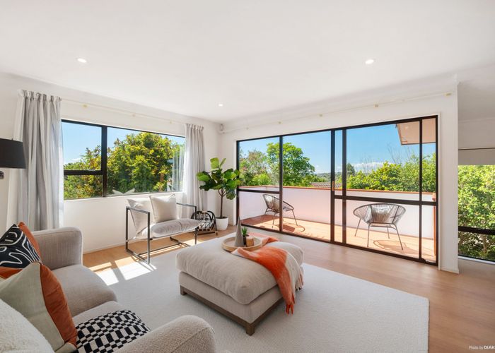  at 2/13 Naviti Place, Browns Bay, Auckland