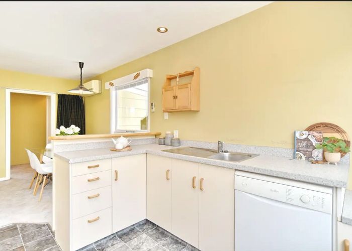  at 17 Bateman Avenue, Bryndwr, Christchurch City, Canterbury