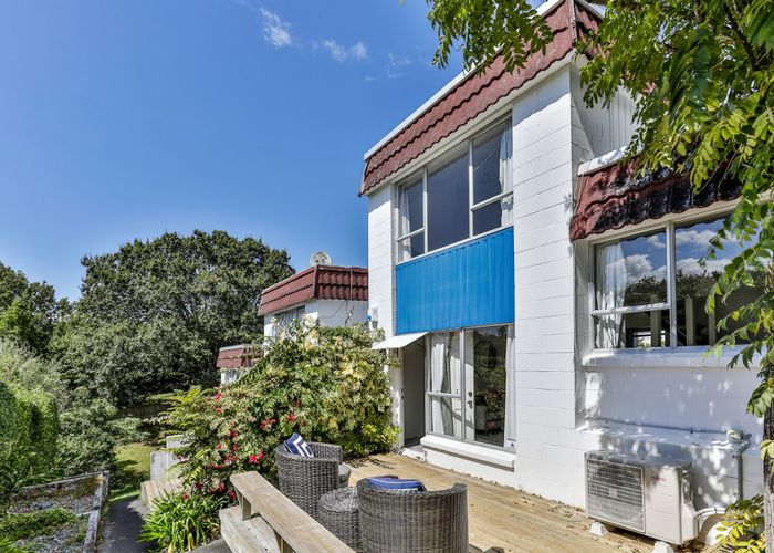  at 1/52 Fruitvale Road, New Lynn, Auckland