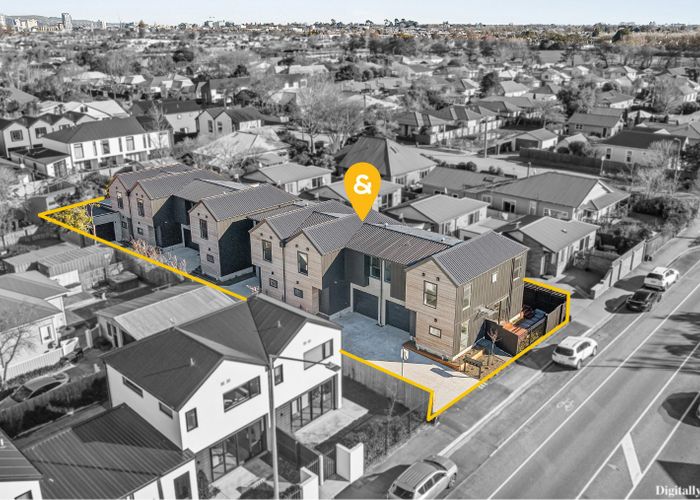  at 2/102 Warrington Street, Edgeware, Christchurch City, Canterbury