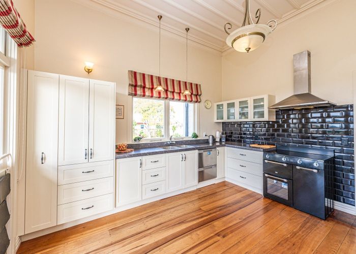  at 11 Stark Street, Durie Hill, Whanganui, Manawatu / Whanganui