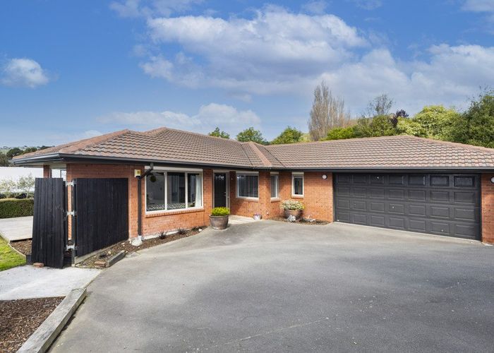 at 7 Gilders Grove, Heathcote, Christchurch City, Canterbury