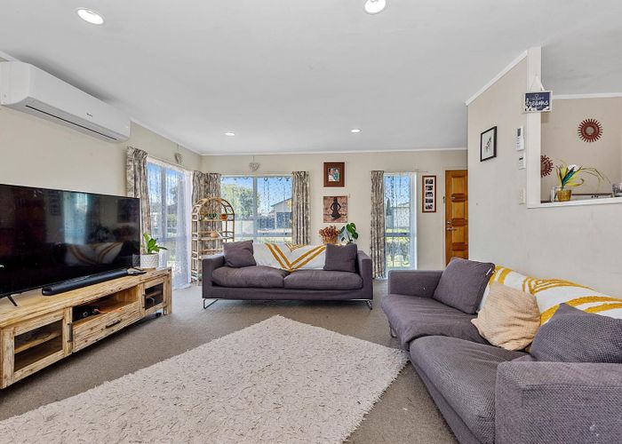 Free property data for 8 Raleigh Avenue, Fairview Downs, Hamilton