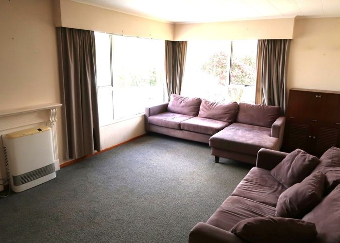  at 16 Waipounamu Dr, Kelson, Lower Hutt, Wellington