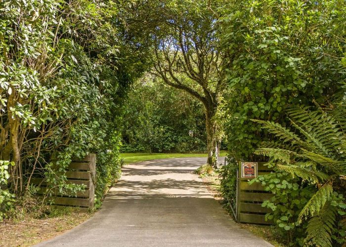  at 1276 Coast Road, Wainuiomata, Lower Hutt, Wellington