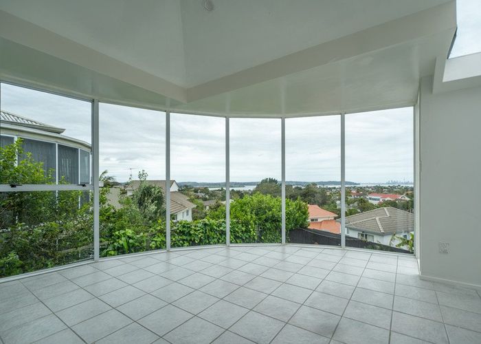  at 1/23 Bernleigh Terrace, West Harbour, Waitakere City, Auckland