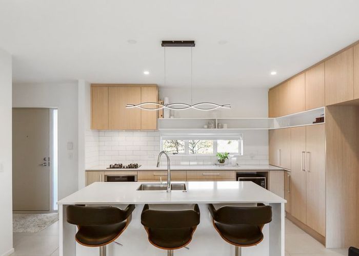  at 72 Flat Bush School Road, Flat Bush, Manukau City, Auckland