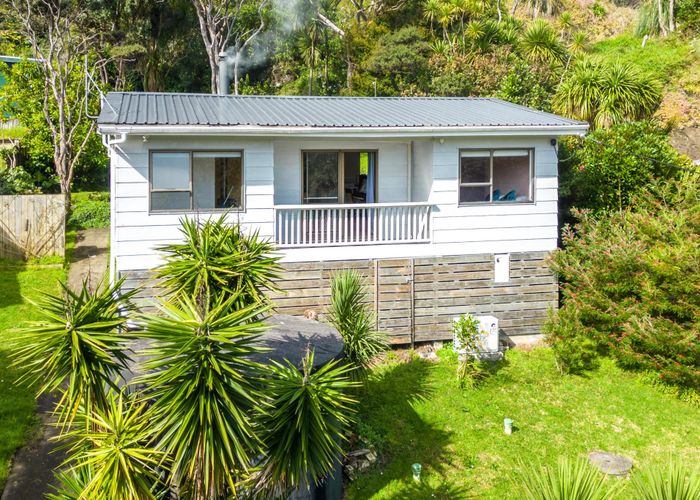 For sale 202 Bethells Road, Bethells Beach, Waitakere City, Auckland