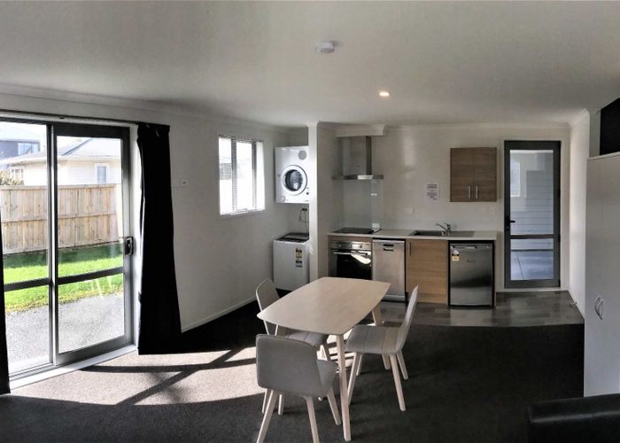  at 2/28 Beatty Street (Room D), Melville, Hamilton, Waikato