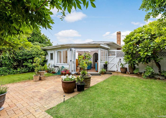  at 51 Kensington Avenue, Mount Eden, Auckland