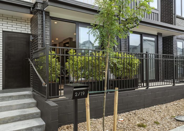  at 2/19 Windlass Street, Long Bay, North Shore City, Auckland