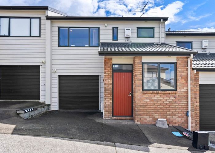  at 48/22 Northcross Drive, Oteha, Auckland