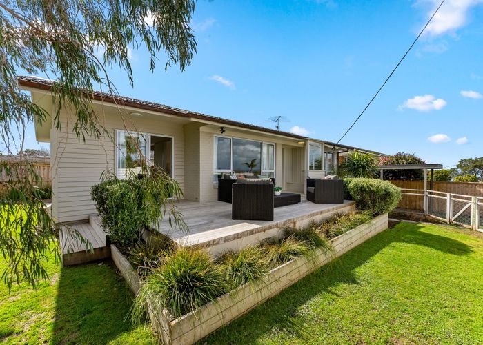  at 1/30 Montgomery Avenue, Rothesay Bay, Auckland