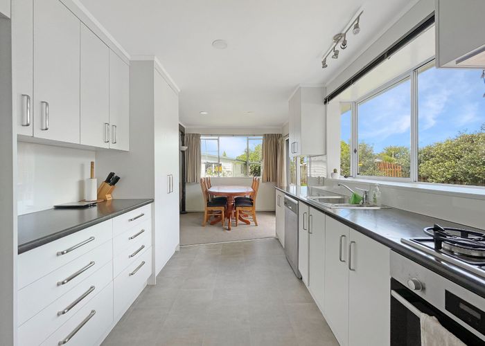  at 32 Elmwood Crescent, Pukete, Hamilton, Waikato