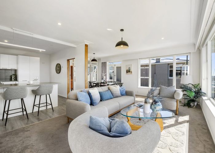  at 21 Speedy Crescent, Hillcrest, North Shore City, Auckland