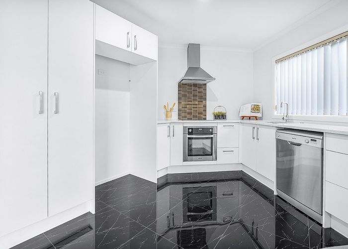  at 17 Charlotte Crescent, Dinsdale, Hamilton