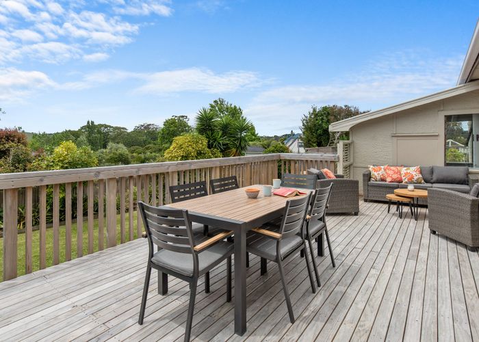  at 9 Peak Road, Helensville