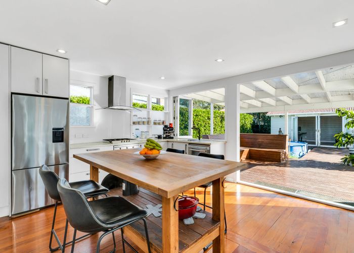  at 29 Parr Road South, Point Chevalier, Auckland