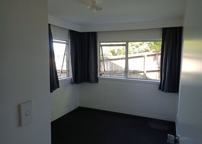  at 15 Verran Road, Birkenhead, Auckland
