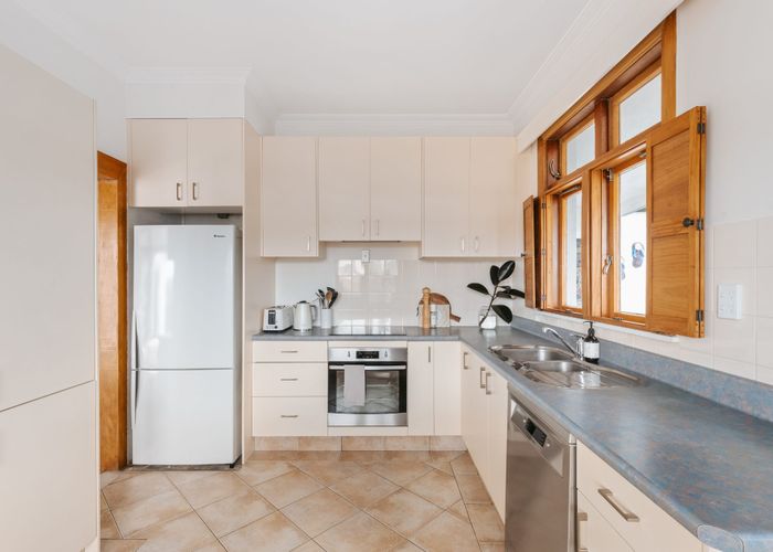  at 73 Waihi Road, Judea, Tauranga