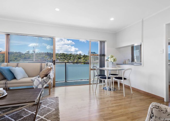  at 3/762 Beach Road, Browns Bay, Auckland