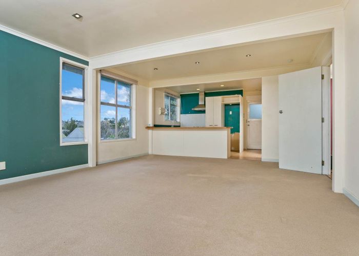  at 4 Phillip Parade, Forrest Hill, North Shore City, Auckland