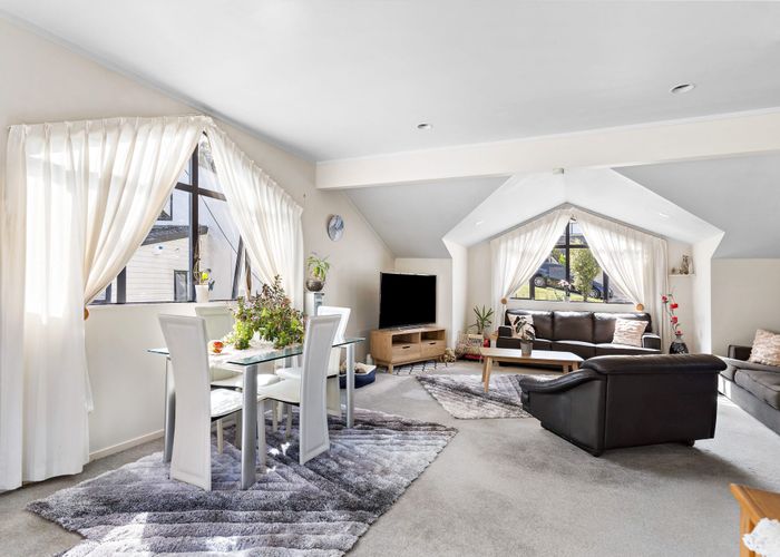  at 1/51 Noeleen Street, Glenfield, North Shore City, Auckland