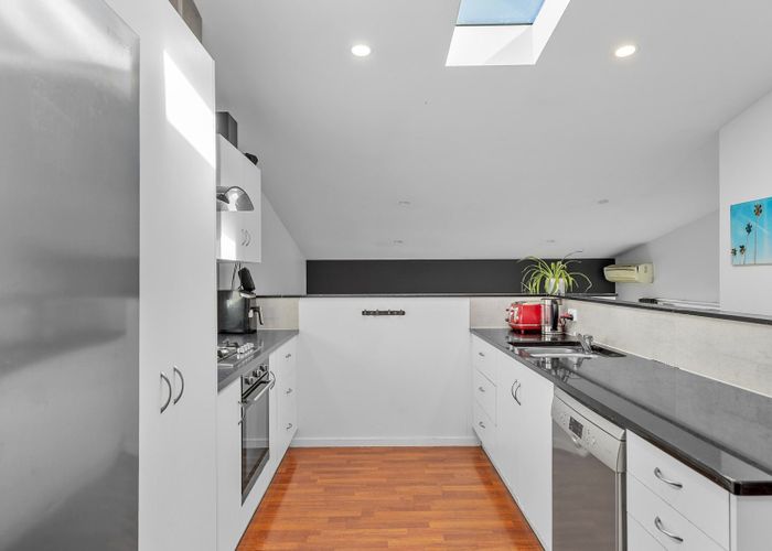  at 14B Mckerrow Place, Sunshine Bay, Queenstown-Lakes, Otago