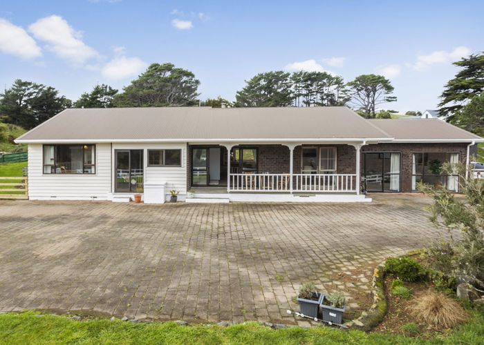  at 41 Lincolnshire Road, Horokiwi, Wellington