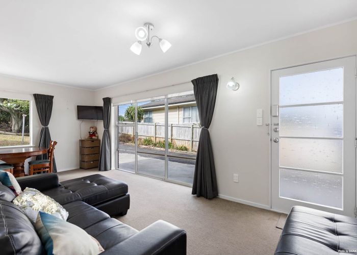 at 1/58 Glengarry Road, Glen Eden, Auckland