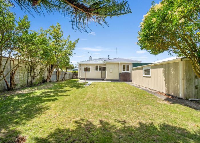  at 48 Wood Street, Takaro, Palmerston North, Manawatu / Whanganui