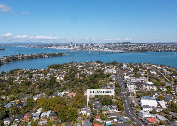  at 6 Glade Place, Birkenhead, North Shore City, Auckland