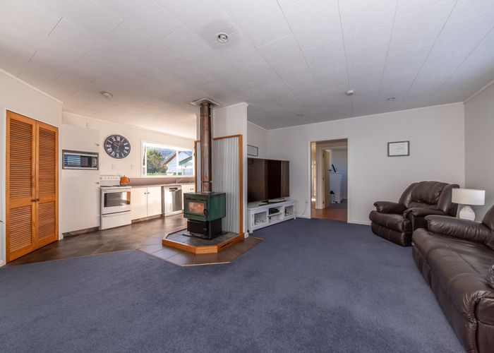  at 62 Mcgill Street, Waimangaroa, Westport
