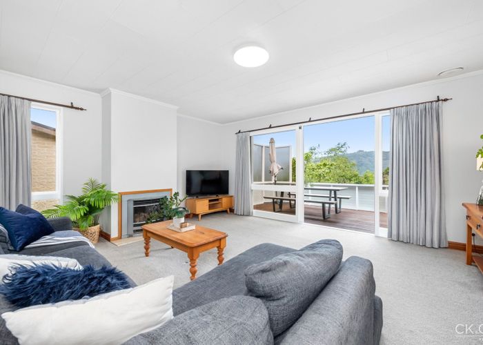  at 11 Chichester Drive, Pinehaven, Upper Hutt