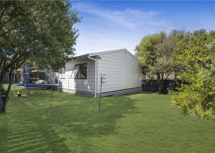  at 1/38 Maplesden Drive, Clendon Park, Manukau City, Auckland