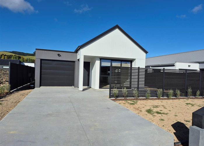  at 33 Ferndale Drive, Kawakawa Bay, Manukau City, Auckland