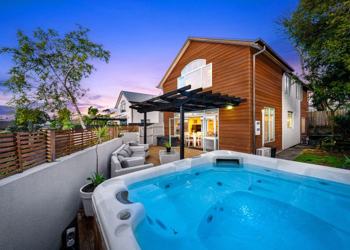  at 52B James Laurie Street, Henderson, Waitakere City, Auckland