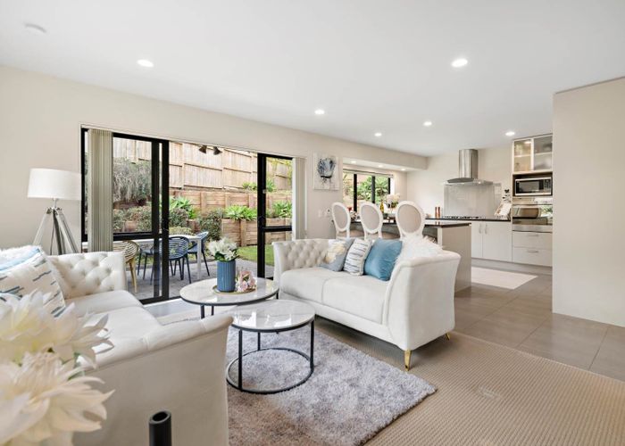  at 18 Valderama Drive, Flat Bush, Auckland