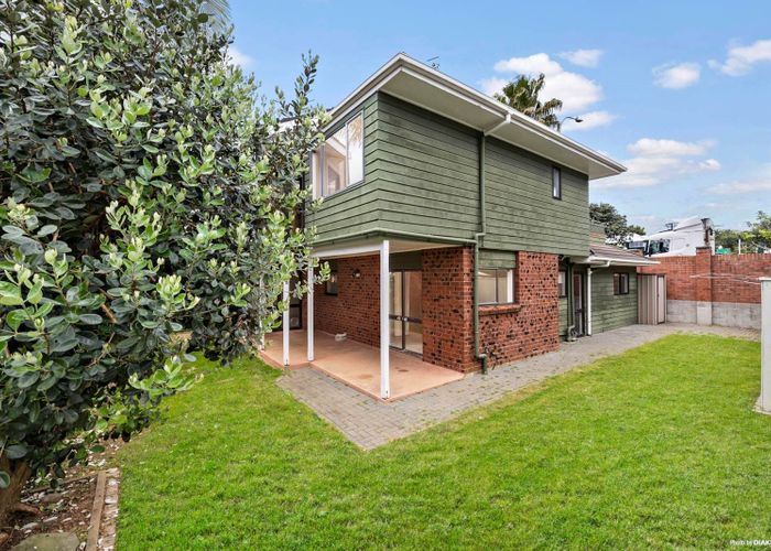  at 77 Kitchener Road, Milford, North Shore City, Auckland