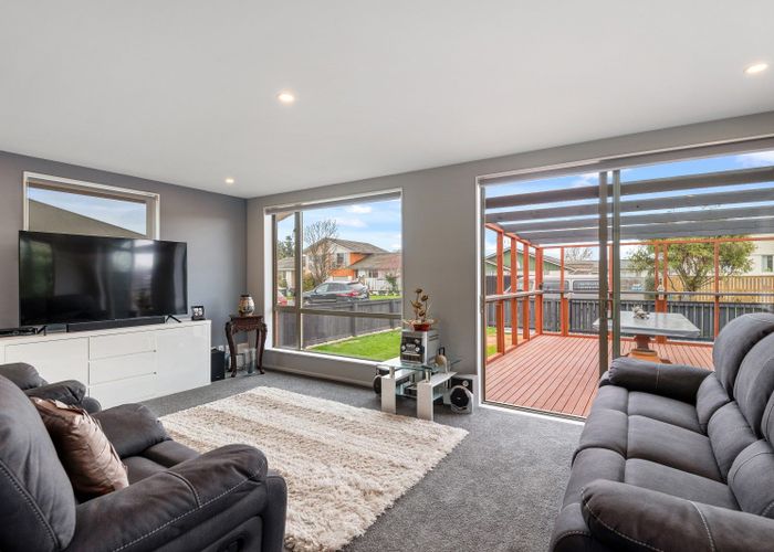  at 6 Farnborough Street, Aranui, Christchurch