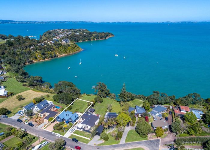  at 8 Esslin Road, Surfdale, Waiheke Island