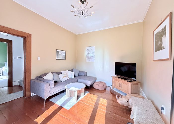  at 19 Princes Ave, Mount Roskill, Auckland City, Auckland