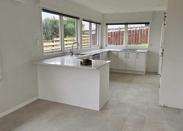  at 6 Gerwyn Place, Pakuranga Heights, Auckland